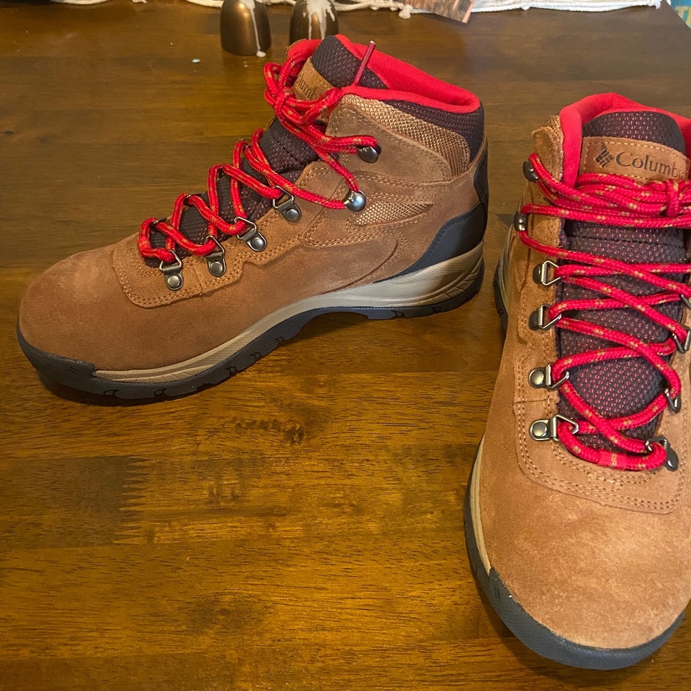 Columbia Newton Ridge Plus Waterproof Hiking Boots